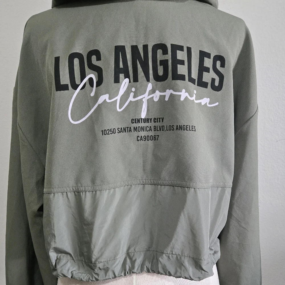 ZARA Olive Green Los Angeles Hoodie Half Zip Cropped Pullover Size Large - Picture 4 of 16